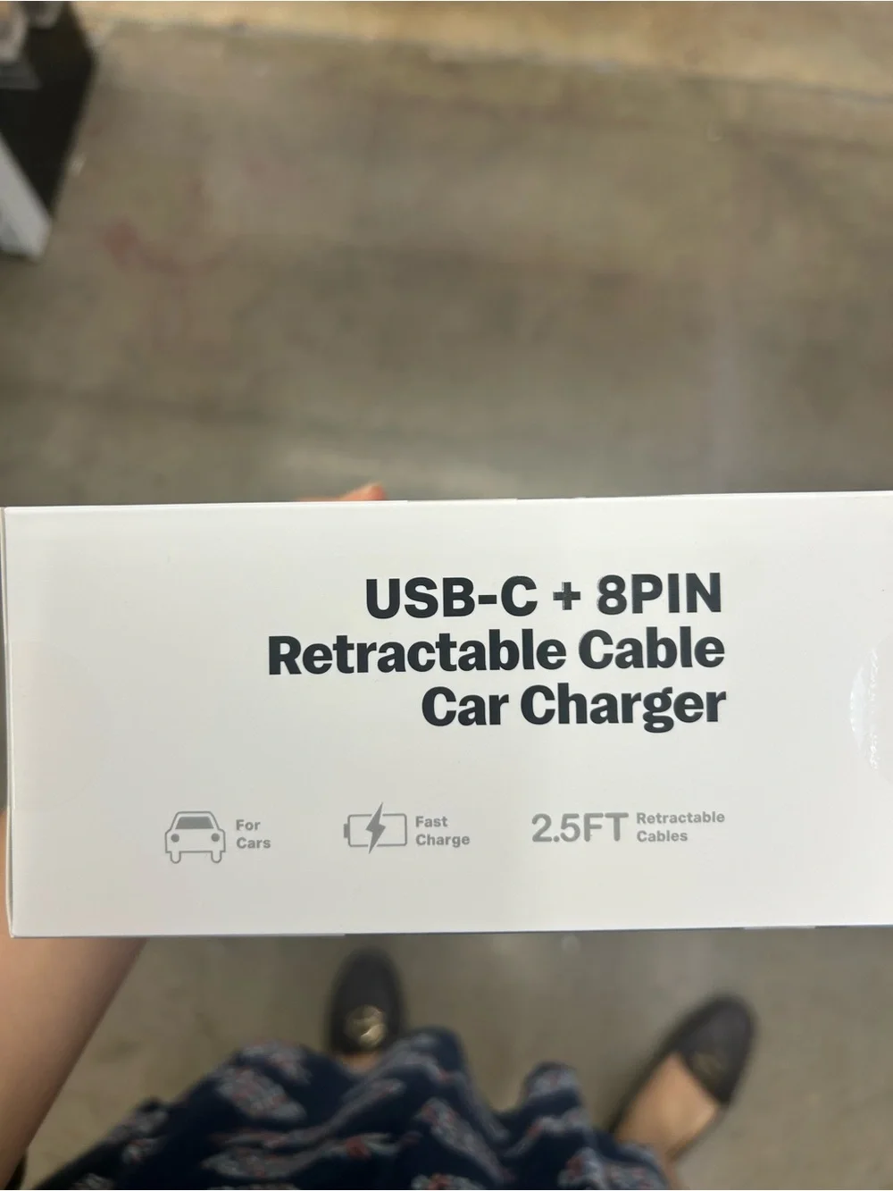 USB-C + 8PIN Retractable Cable Car Charger